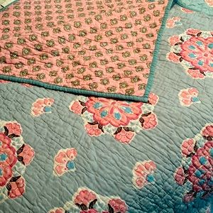 Pottery Barn Kids full size bedding in great condition.